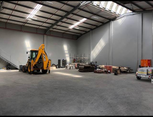 2,300M² WAREHOUSE TO LET IN EPPING INDUSTRIAL